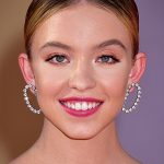 Sydney_Sweeney,_2019_(cropped)