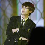 V_(Kim_Tae-hyung)_performing_at_the_TRB_in_Taipei_01