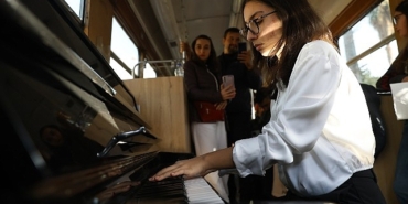 nostalji-tramvayinda-muzik-ziyafeti.jpg