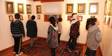asimin-nesli-mehmet-akifi-unutmadi.jpg