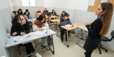 gaziemir-belediyesinden-bin-180-ogrenciye-ucretsiz-egitim.jpg