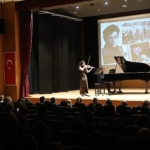 kadin-gizemi-sergisi-sanatseverlerle-bulustu.jpg