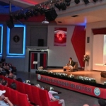 nazim-hikmet-123-yasinda.jpg