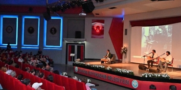 nazim-hikmet-123-yasinda.jpg