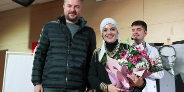 bucada-sahnelenen-taksiratli-sekibe-oyunu-izleyenlerden-tam-not-aldi.jpg