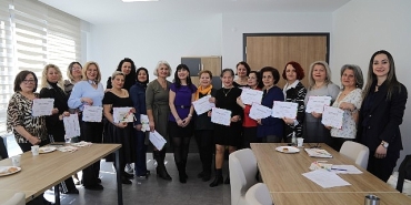 cankayada-kadinin-insan-haklari-egitimi-programi-tamamlandi.jpg