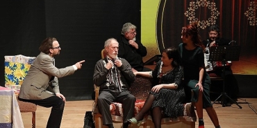 keciorende-tiyatro-gecidi-yasandi.jpg