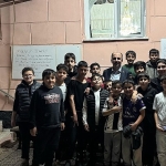 baskan-altay-teravih-sonrasi-genclerle-sohbet-etti-esnaflarin-cay-davetine-katildi.jpg