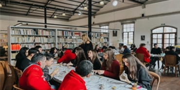 birbirine-ihtiyac-duyan-kalplerin-oykusu-ardic-projesi.jpg
