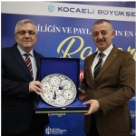 buyukakin-fransa-donusu-saglik-calisanlariyla-iftar-yapti.jpg