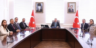 deu-ve-izmir-valiliginden-aileyi-guclendirecek-is-birligi.jpg