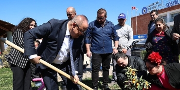 down-sendromlu-cocuklar-farkindalik-gununde-doyasiya-eglendi.jpg