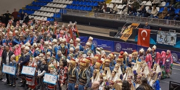 edremit-belediyesi-halk-oyunlari-ekibi-il-birincisi-oldu.jpg