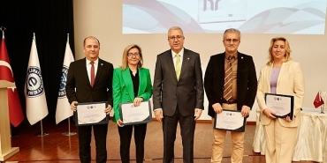 insan-kaynaklari-mukemmeliyet-odulu-ege-universitesine-avrupanin-kapilarini-acacak.jpg