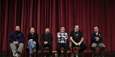 izmir-sehir-tiyatrolari-sanatcilari-genc-tiyatroseverlerin-sorularini-cevapladi.jpg