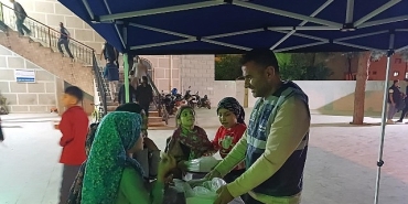 torbali-belediyesinden-camilerde-gul-suyu-ve-lokum-ikrami.jpg