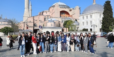 baskan-altay-yht-ile-gunubirlik-istanbul-gezilerimiz-genclerin-hayatinda-iz-birakiyor.jpg