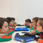 baskan-cercioglunun-aydinli-cocuklar-icin-baslattigi-satranc-ve-akil-oyunlari-egitimleri-devam-ediyor.jpg