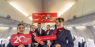 corendon-airlines-20-yasini-yolculariyla-gokyuzunde-kutluyor.jpg