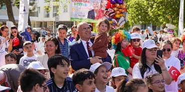 gaziemiri-23-nisan-coskusu-sardi.jpg