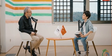 gelecege-ilham-bulusmalarinin-23-nisan-ozel-bolumunun-moderatorlugunu-gelecegimiz-olan-gencler-ustleniyor.jpg
