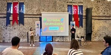 izmirli-gencler-duygusal-okuryazarlik-atolyesi-ile-farkindalik-kazandi.jpg