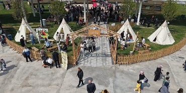 kilavuz-genclik-23-nisan-ruhunu-cocuklara-asiliyor.jpg