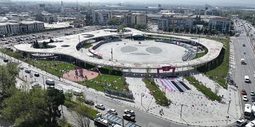 milli-irade-meydaninda-23-nisan-coskusu-basliyor.jpg