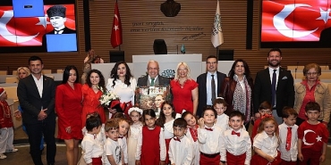 miniklerin-23-nisan-coskusu.jpg