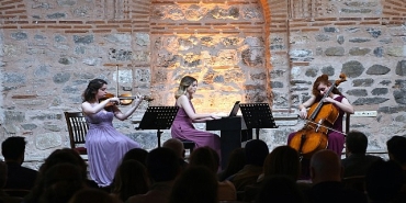 terra-trio-osmangazide-sahne-aldi.jpg