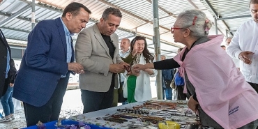 yenisehir-belediyesi-yenilenen-uretici-kadin-pazarini-acti.jpg