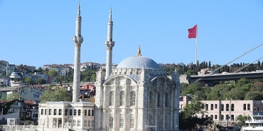 zeytinburnu-belediyesinin-duzenledigi-ucretsiz-bogaz-gezileri-basliyor.jpg