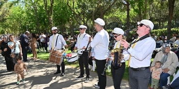 baharin-gelisi-manisada-coskuyla-kutlanacak.jpg