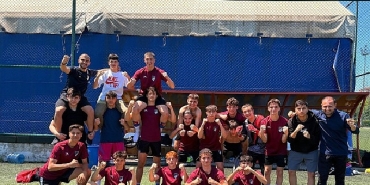 bakirkoylu-sporcular-genclik-senligi-turnuvasina-katildi.jpg