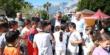 baskan-topaloglu-kermese-katildi.jpg