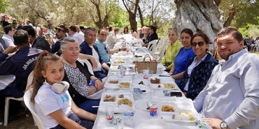 beyler-koyunde-geleneksel-hidirellez-coskusu.jpg