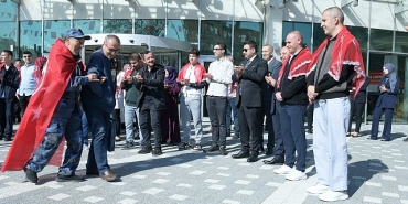 engel-tanimayan-yurekler-vatan-sevgisiyle-yemin-etti.jpg
