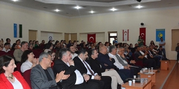 eu-tdae-kurucu-muduru-prof-dr-turkmenin-80-yasina-ithafen-asiklik-gelenegi-paneli-duzenlendi.jpg