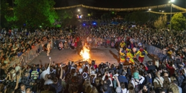 hidirellez-atesi-kulturparktan-yukseldi.jpg