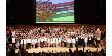 izmir-uluslararasi-coksesli-korolar-festivalinde-muhtesem-final.jpg