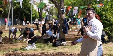 kadikoy-bostanlarinda-yaz-donemi-basladi.jpg
