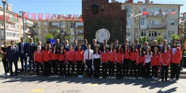 kahramankazanda-19-mayis-dolu-dolu-gecti.jpg
