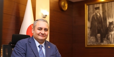 kecioren-belediye-baskani-mesut-ozarslanin-19-mayis-ataturku-anma-genclik-ve-spor-bayrami-kutlama-mesaji.jpg