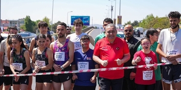 kecioren-belediyesi-eski-19-mayis-coskusunu-yeniden-yasatti.jpg