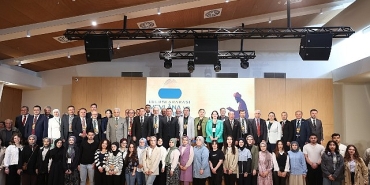 konya-buyuksehir-1-uluslararasi-mevlana-ve-ali-sir-nevayi-sempozyumuna-ev-sahipligi-yapiyor.jpg