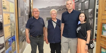 kultur-evine-kitap-bagisladi.jpg