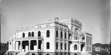 maceraperest-bir-mimarin-fotografhanesi-arif-hikmet-koyunoglu-1893-1982.jpg
