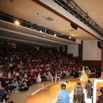 menderes-belediyesi-cocuk-tiyatrosu-sahnede.jpg