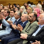 mikrofon-10lardada-genc-sesler-yeteneklerini-konusturdu.jpg