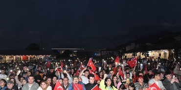 osmangazide-19-mayis-coskusu-konserlerle-doruga-cikti.jpg